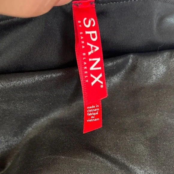 SPANX solid Black Pencil Skirt fitted tight slimming oil shine suit bottom sz M - Picture 9 of 10